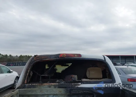 2005 Toyota Tundra Sr5 V8 из США, поврежденный, VIN 5TBDT44175S486712